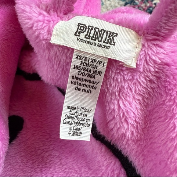 Victoria’s Secret Pink Smiley Face Plush Pink Robe Size XS/S - Picture 7 of 10